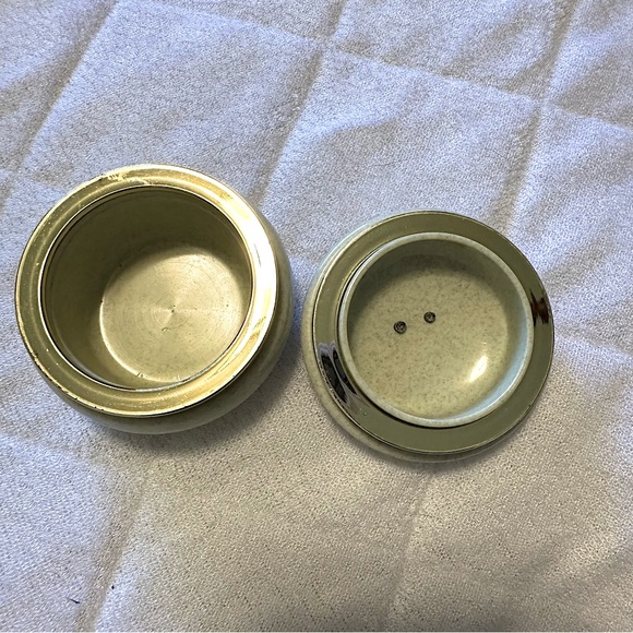 Vintage Trinket Box with Bow Ribbon Accent 🎀 - Picture 9 of 11